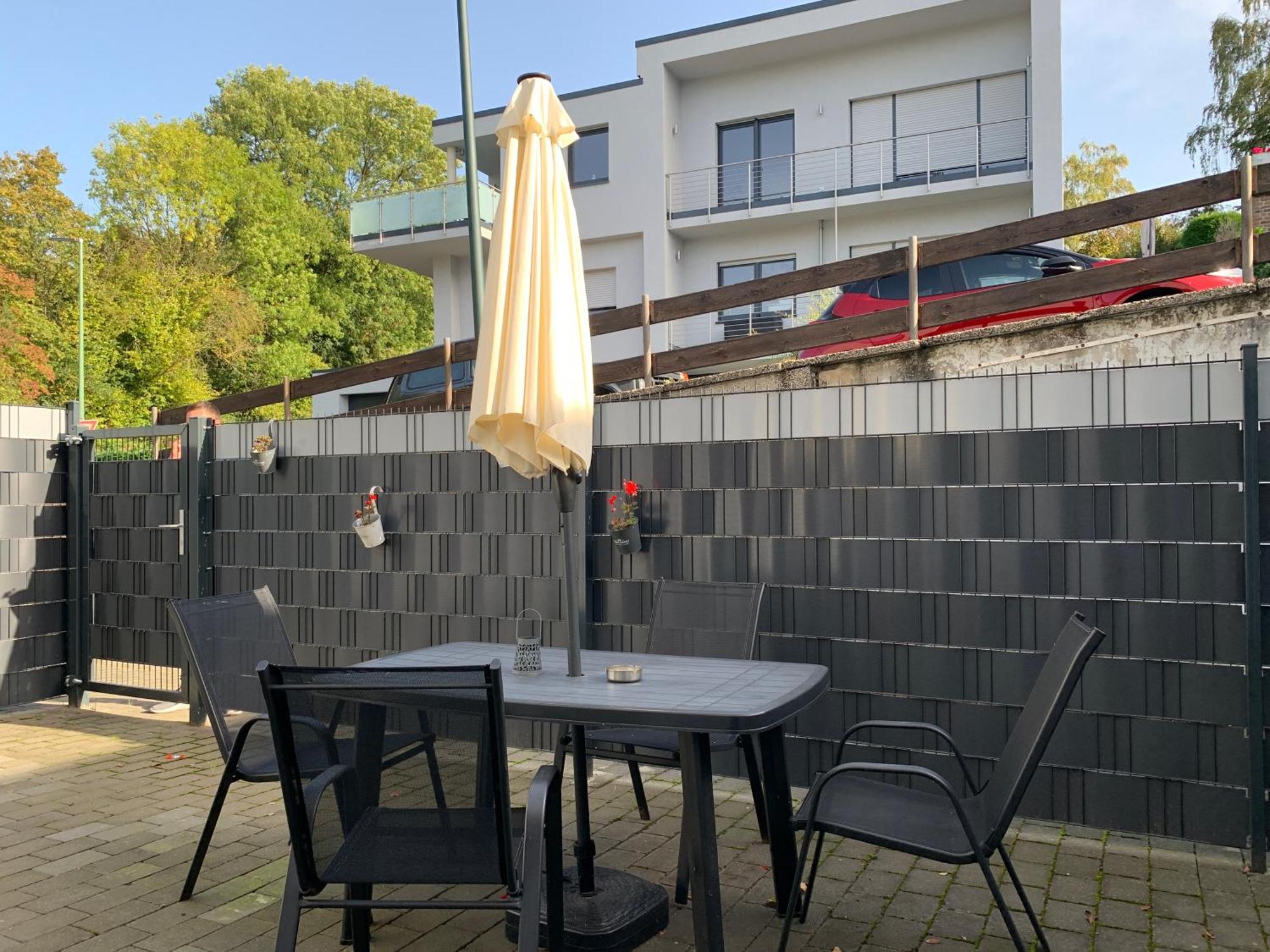 Grosse Moderne Ferienwohnung Auch Als Monteur Unterkunft Nutzbar, In Stolberg - Vicht Exterior photo